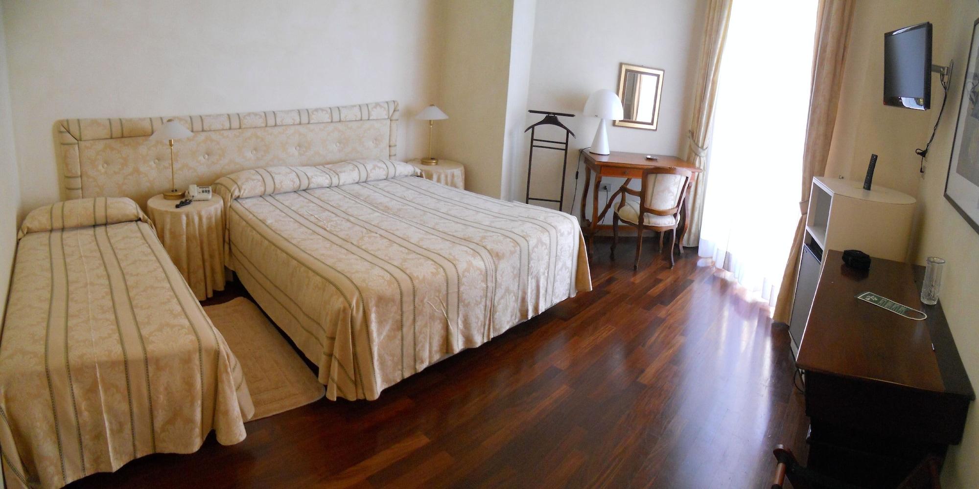 Hotel Negresco Κατόλικα Εξωτερικό φωτογραφία