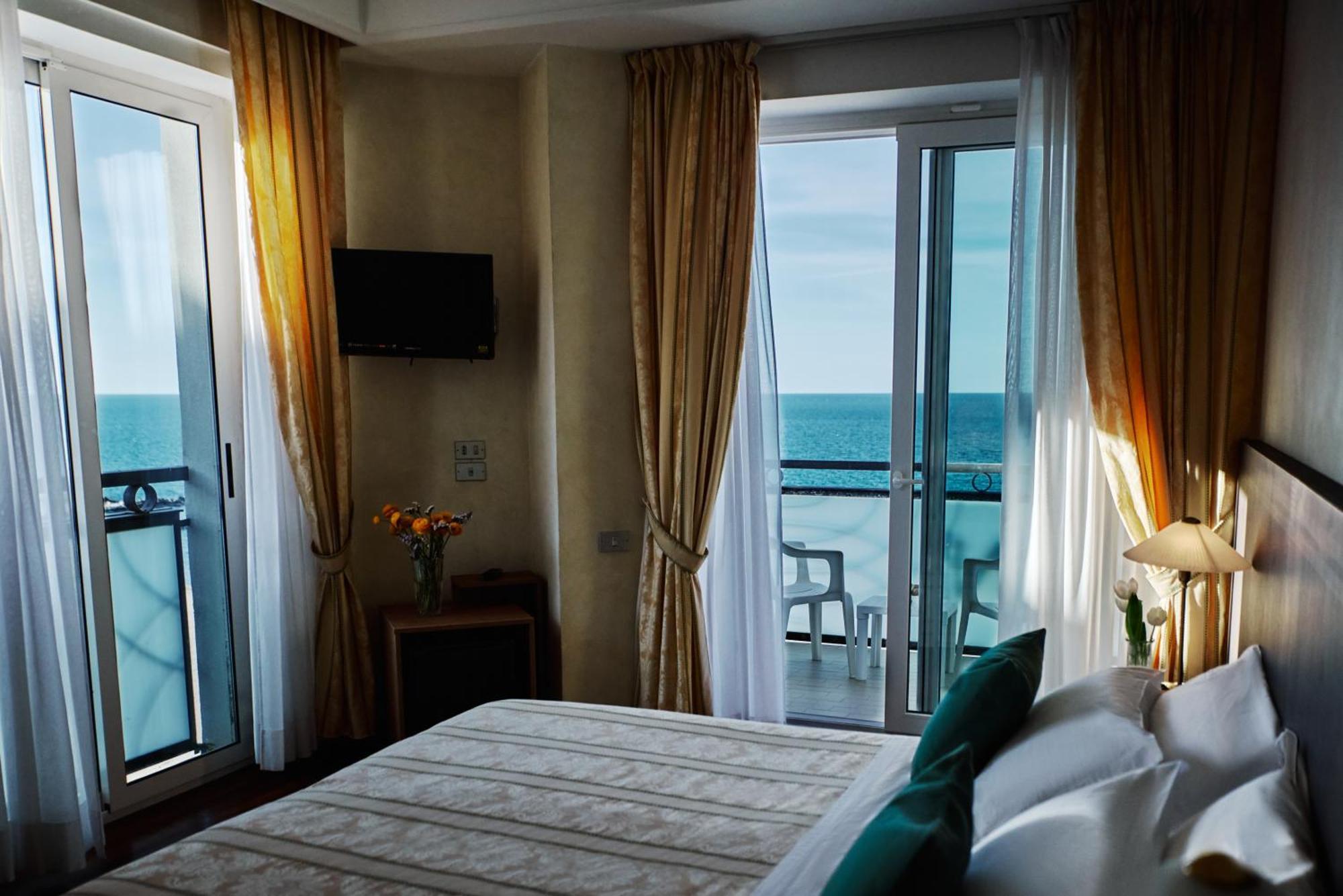 Hotel Negresco Κατόλικα Εξωτερικό φωτογραφία