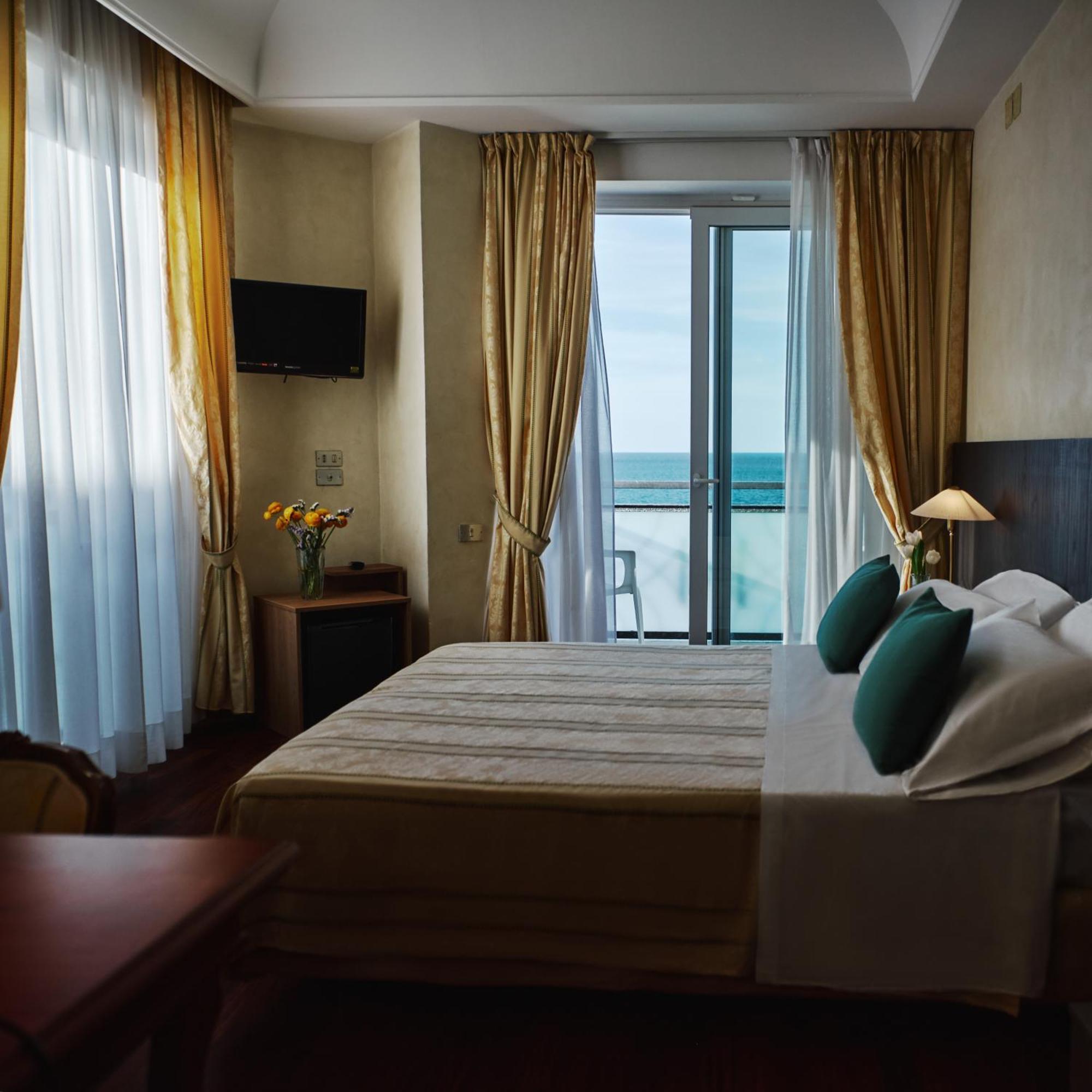 Hotel Negresco Κατόλικα Εξωτερικό φωτογραφία