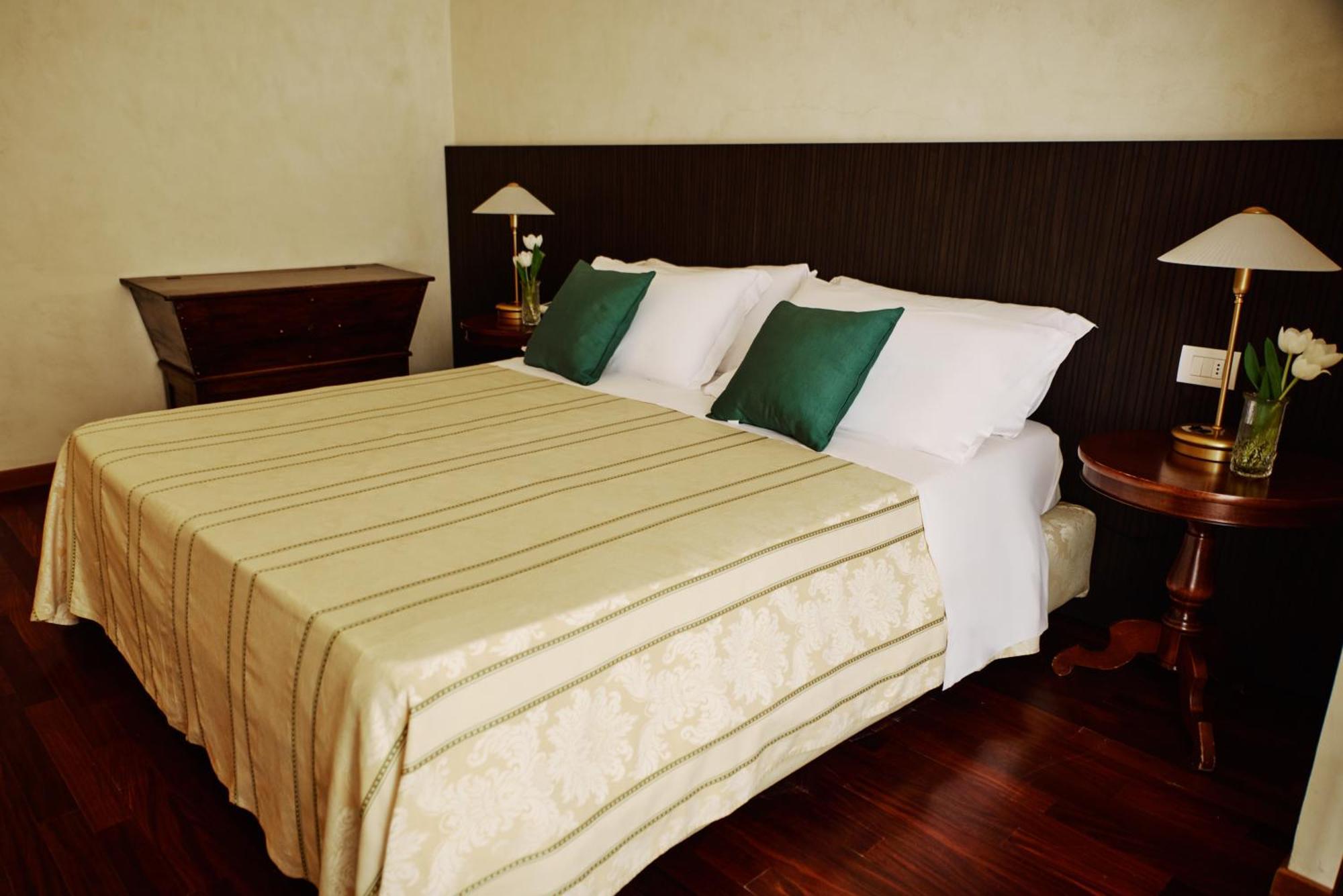 Hotel Negresco Κατόλικα Εξωτερικό φωτογραφία